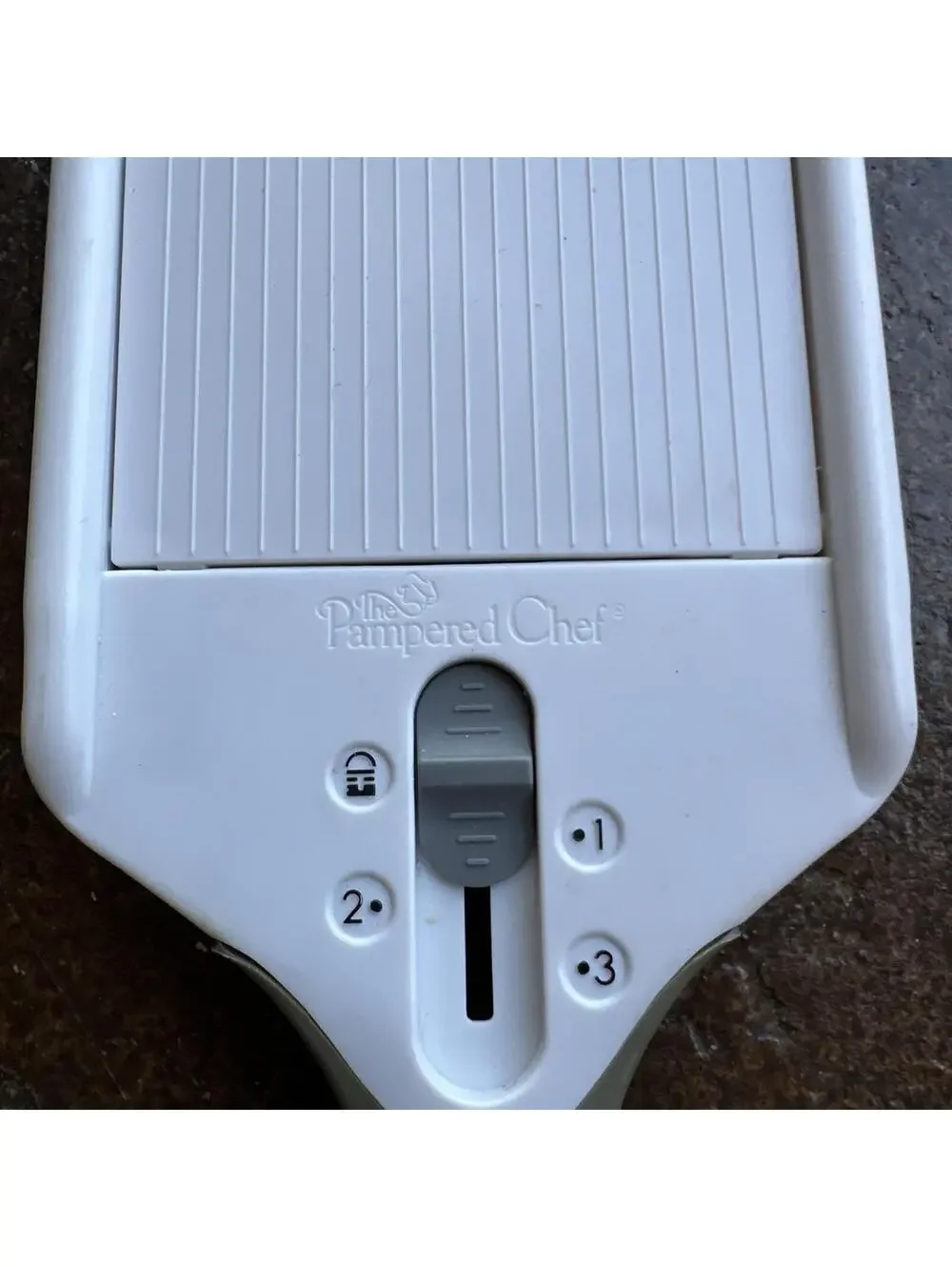 Pampered Chef Simple Slicer Mandolin Slicer  #1099 w/ Food Holder
